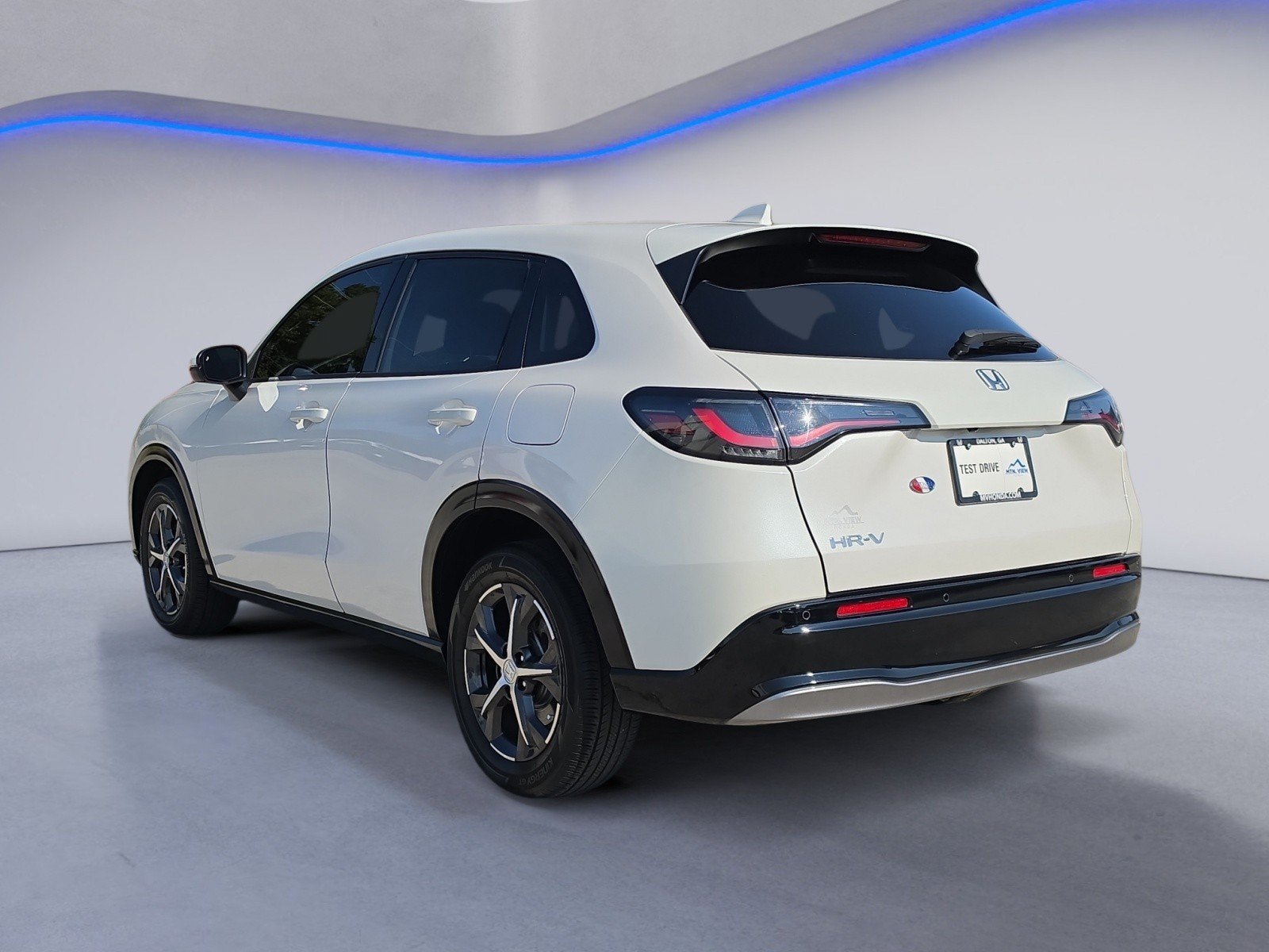 Used 2024 Honda HR-V EX-L image 3