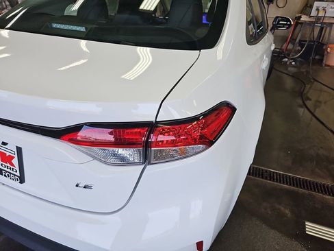 Used 2024 Toyota Corolla LE image 32