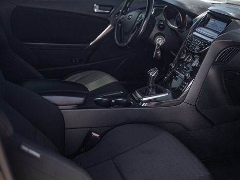 Used 2013 Hyundai Genesis 2.0T image 12