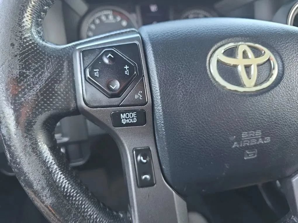 Used 2017 Toyota Tacoma TRD Off-Road w/ Tow Package RWD image 18