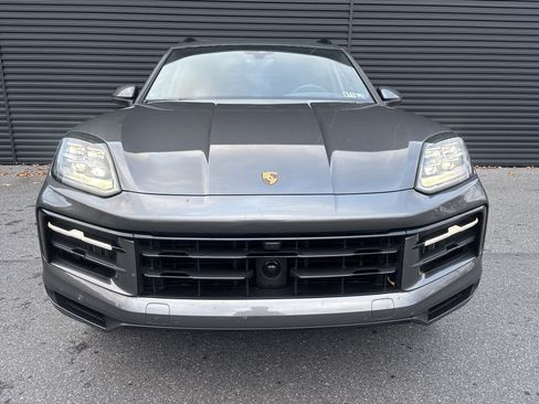 Used 2025 Porsche Cayenne S image 8