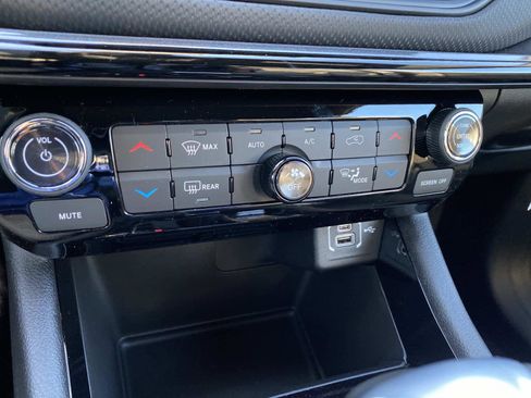 New 2026 Jeep Compass Limited image 11