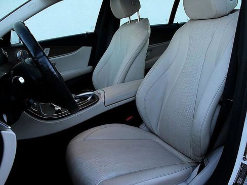 Used 2018 Mercedes-Benz E 300 image 10
