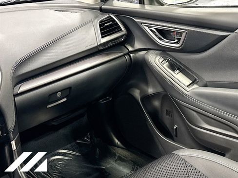 Used 2021 Subaru Forester Premium image 25