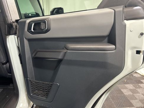 Used 2024 Ford Bronco Black Diamond w/ Sasquatch Package image 14