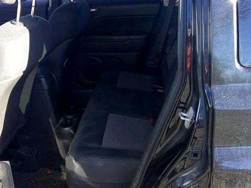 Used 2011 Jeep Patriot Latitude image 9