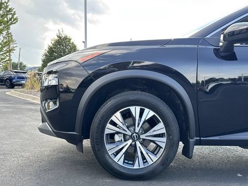 Used 2023 Nissan Rogue SV AWD/4WD image 27