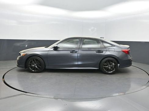 Used 2022 Honda Civic Sport image 2