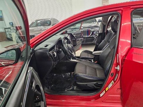 Used 2018 Toyota Corolla SE FWD image 28