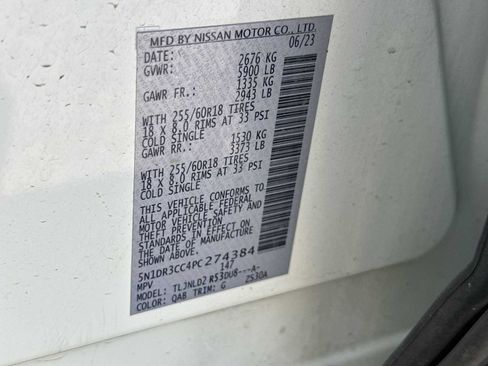 Used 2023 Nissan Pathfinder SL AWD/4WD image 27