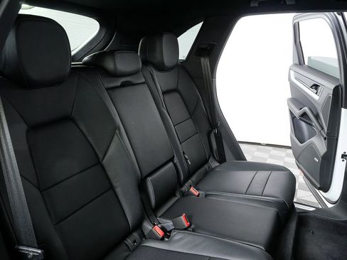 New 2026 Porsche Cayenne AWD image 22