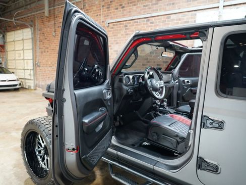 Used 2020 Jeep Gladiator Sport w/ Quick Order Package 24S AWD/4WD image 59