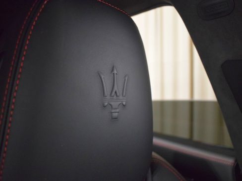 Used 2023 Maserati Ghibli Modena Q4 AWD/4WD image 38
