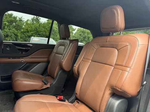 Used 2021 Lincoln Aviator Reserve w/ Equipment Group 208A AWD/4WD image 10