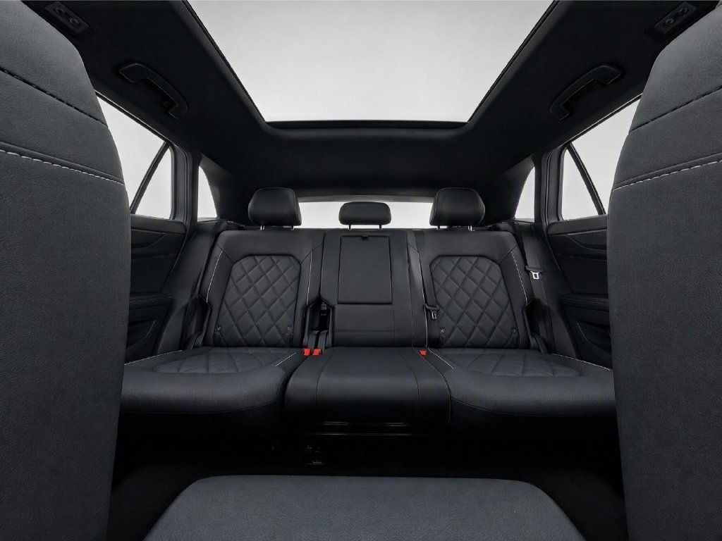 Certified 2024 Volkswagen Atlas Cross Sport SEL Premium R-Line AWD/4WD image 27