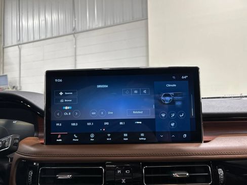 Certified 2023 Lincoln Nautilus Reserve w/ Luxury Package AWD/4WD image 19