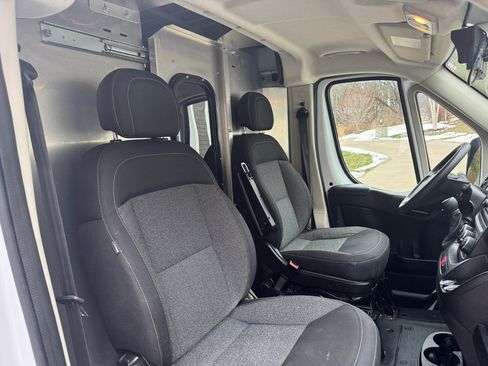 Used 2017 RAM ProMaster 2500 image 17