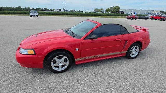 Used 2004 Ford Mustang Convertible RWD image 6