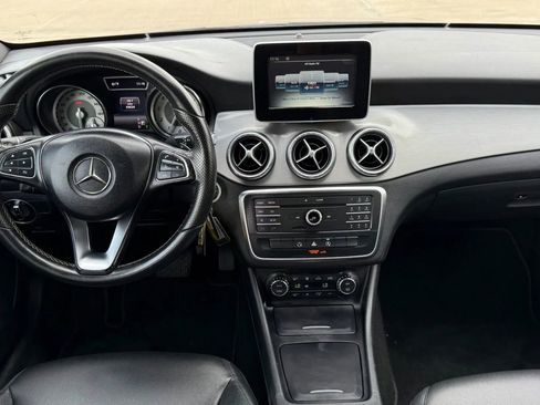 Used 2015 Mercedes-Benz CLA 250 image 14