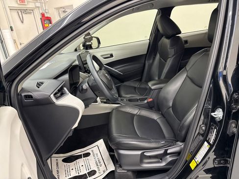 Used 2023 Toyota Corolla Cross L image 13