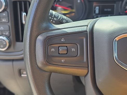 Used 2021 GMC Sierra 1500 4x4 Crew Cab w/ Sierra Value Package image 30