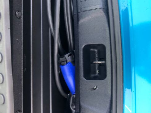 Used 2017 Toyota Prius Prime Advanced FWD image 25