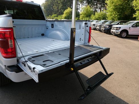 Used 2022 Ford F150 XLT w/ Equipment Group 302A High AWD/4WD image 9