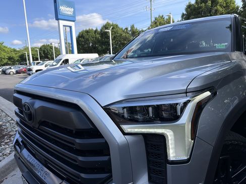 Used 2026 Toyota Tundra Limited AWD/4WD image 6