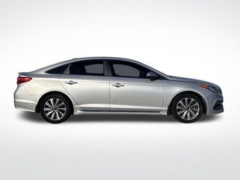Used 2015 Hyundai Sonata Sport FWD image 11