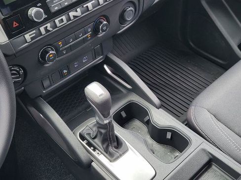 Certified 2025 Nissan Frontier SV AWD/4WD image 16