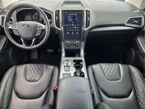 Used 2023 Ford Edge Titanium AWD/4WD image 25