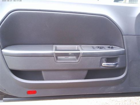 Used 2009 Dodge Challenger R/T RWD image 13