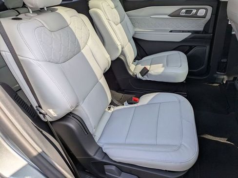 New 2026 Ford Explorer Platinum AWD/4WD image 39