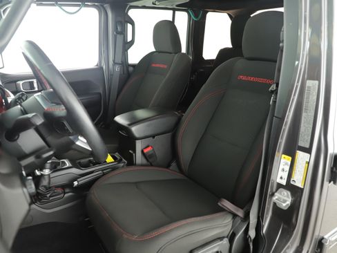 Used 2018 Jeep Wrangler Unlimited Rubicon image 7