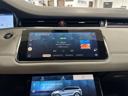 Used 2021 Land Rover Range Rover Evoque SE AWD/4WD image 26
