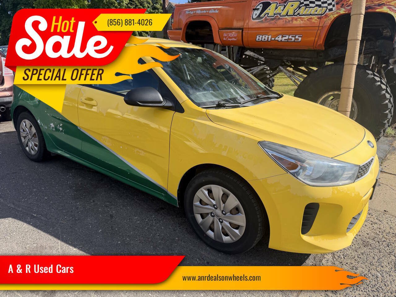 Used 2018 Kia Rio Hatchback FWD image 1