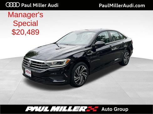 Used 2020 Volkswagen Jetta SEL FWD image 1