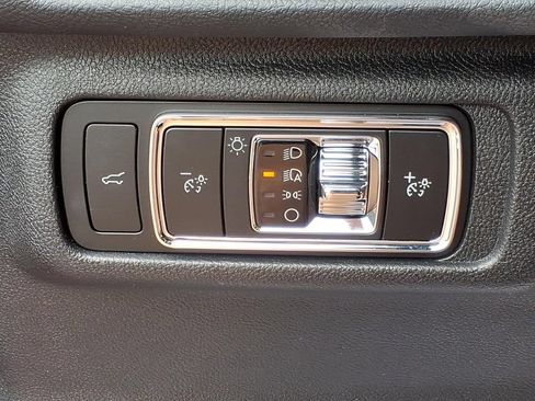 Certified 2023 Lincoln Corsair Reserve w/ Equipment Group 201A AWD/4WD image 17