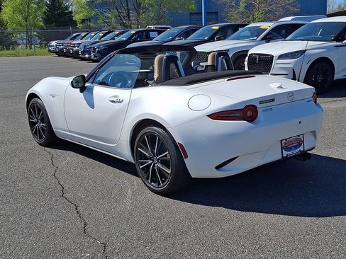 Used 2025 MAZDA MX-5 Miata Grand Touring w/ Weather Package RWD image 8