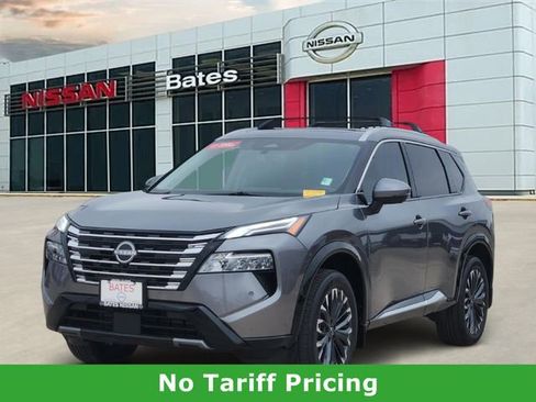 Certified 2026 Nissan Rogue Platinum w/ Platinum Premium Package AWD/4WD image 2