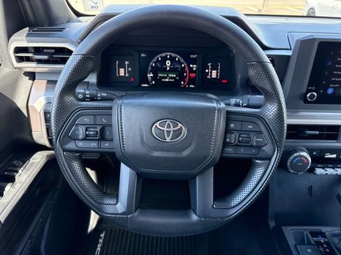 Used 2025 Toyota Tacoma SR5 AWD/4WD image 23