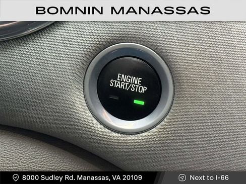 Used 2017 Chevrolet Malibu LT image 27