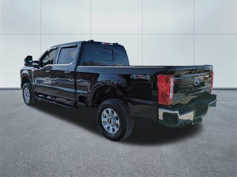 Used 2024 Ford F250 XLT w/ Snow Plow Prep Package image 5