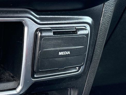 Used 2019 Jeep Wrangler Sport image 38