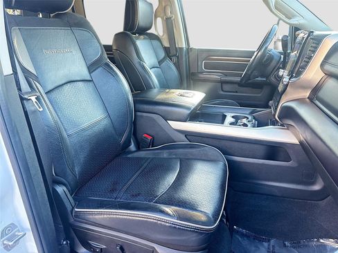 Used 2023 RAM 2500 Laramie image 30