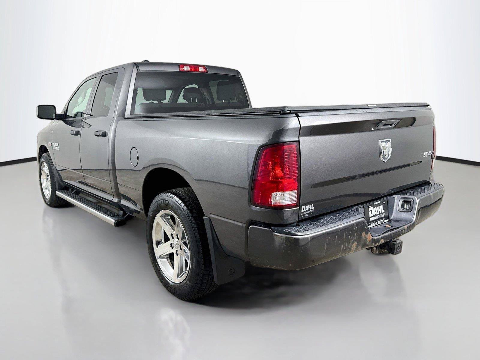 Used 2018 RAM 1500 Express w/ Express Value Package AWD/4WD image 9