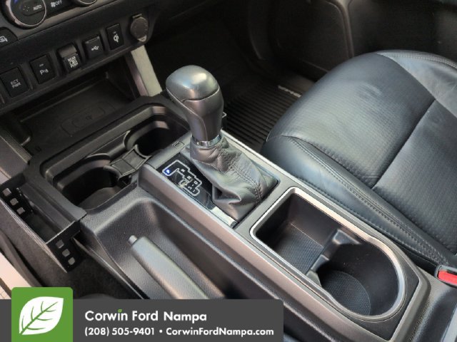 Used 2020 Toyota Tacoma TRD Sport w/ TRD Premium Sport Package AWD/4WD image 18