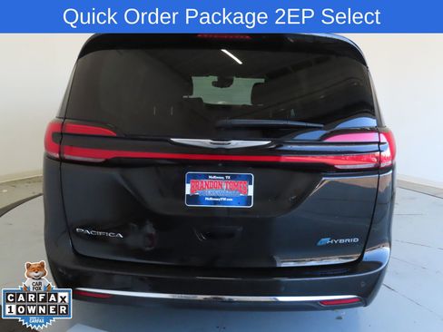 Used 2024 Chrysler Pacifica Select image 5