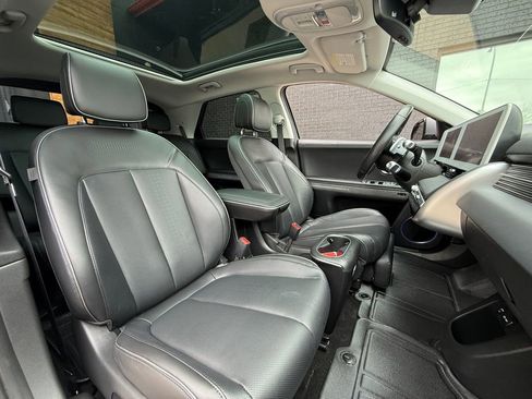 Used 2023 Hyundai Ioniq 5 Limited AWD/4WD image 4