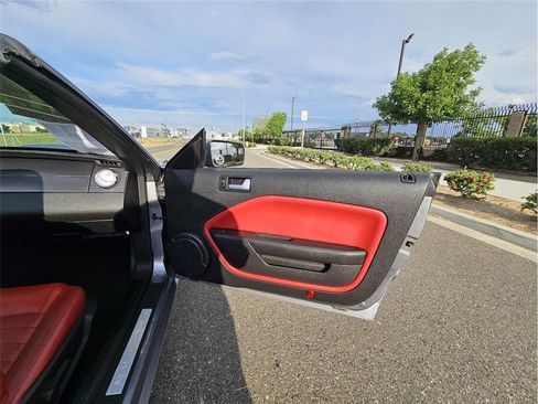 Used 2007 Ford Mustang GT RWD image 26
